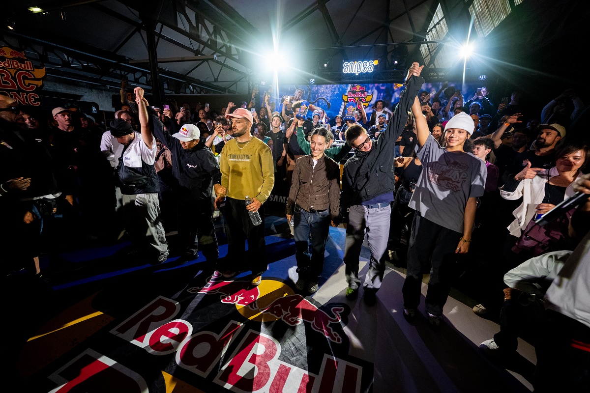 B-boy Ilyes and B-girl Syssy are the winners of the Red Bull BC One Cypher France at "La Faïencerie" in Bordeaux, France on April 12th, 2025. // Little Shao / Red Bull Content Pool // SI202504120402 // Usage for editorial use only //